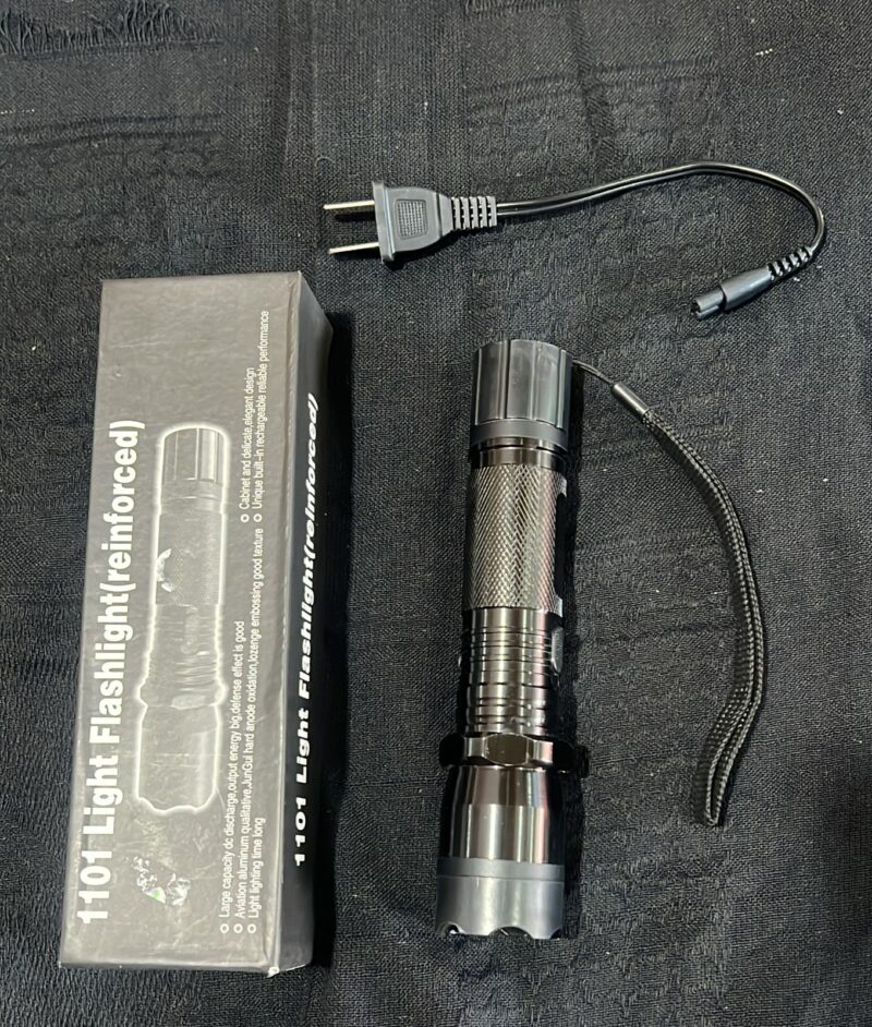Lámpara con Taser